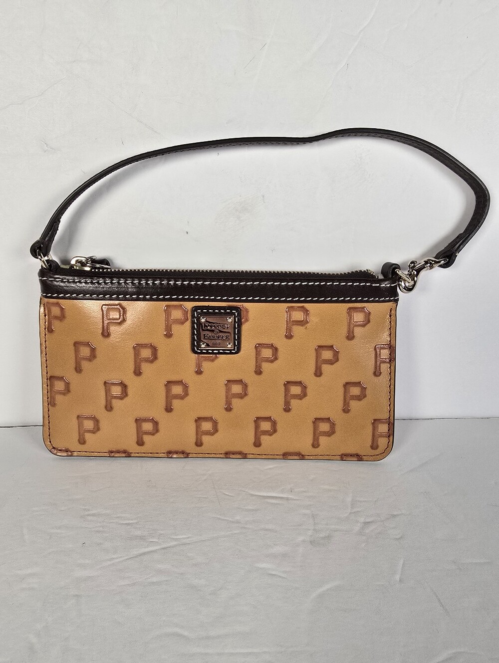 NWOT Dooney & Bourke Pittsburgh Pirates MLB Large Slim Wristlet Cognac Leather